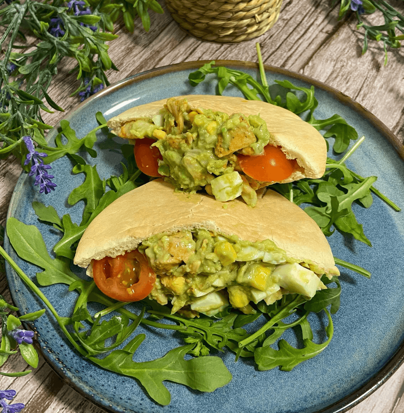 Receta de Pan pita relleno de pollo y aguacate en Airfryer