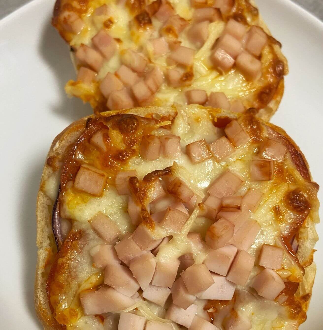 Panini de pepperoni y pavo en airfryer