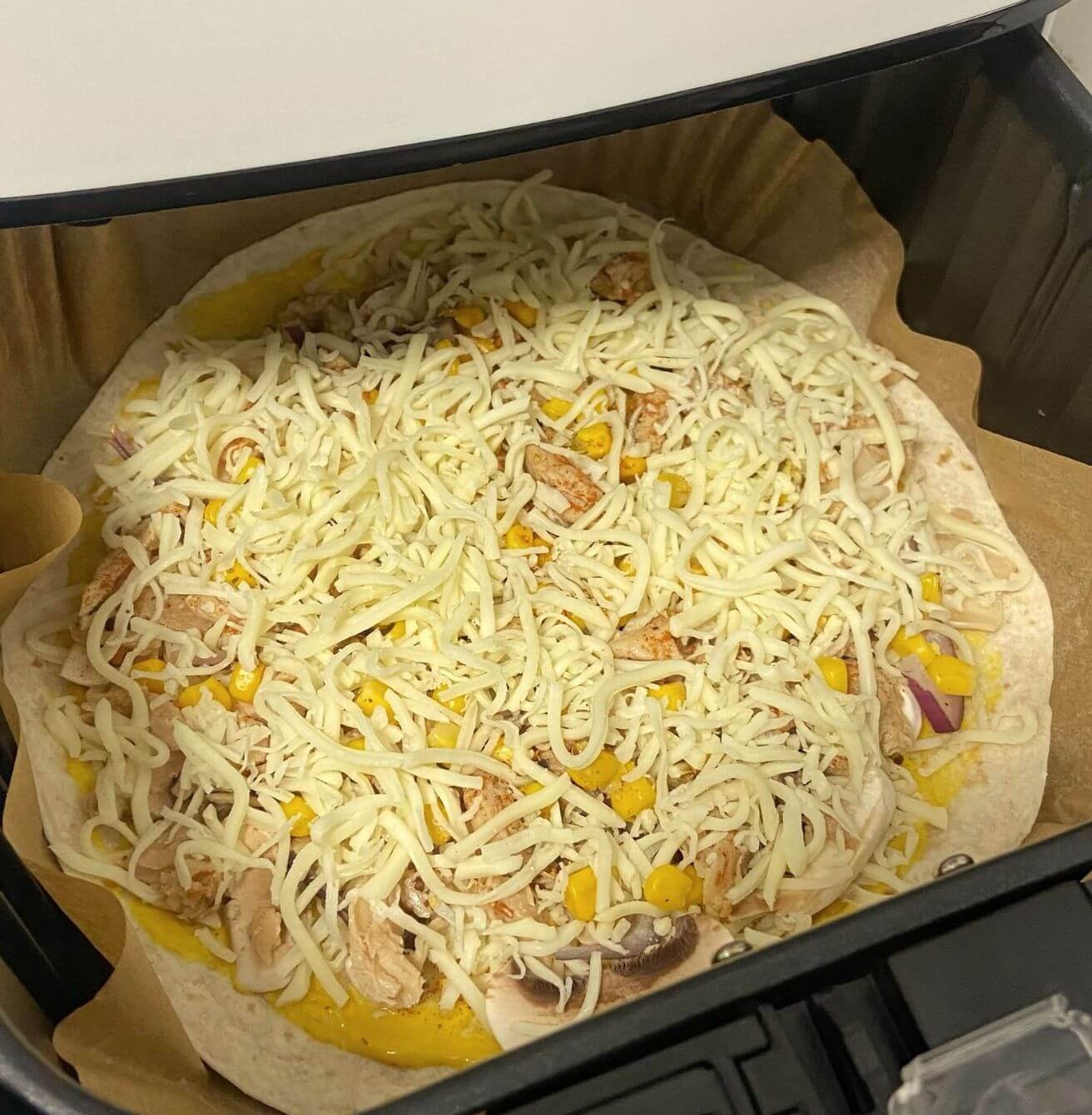 Tortipizza de pollo cajún en airfryer Tortipizza de pollo cajún en airfryer