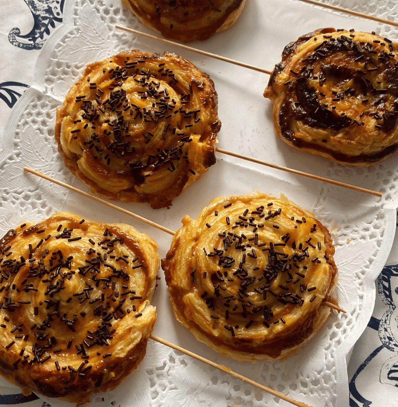 Receta de Pirulitas de Kinder Bueno en Airfryer Receta de Pirulitas de Kinder Bueno en Airfryer