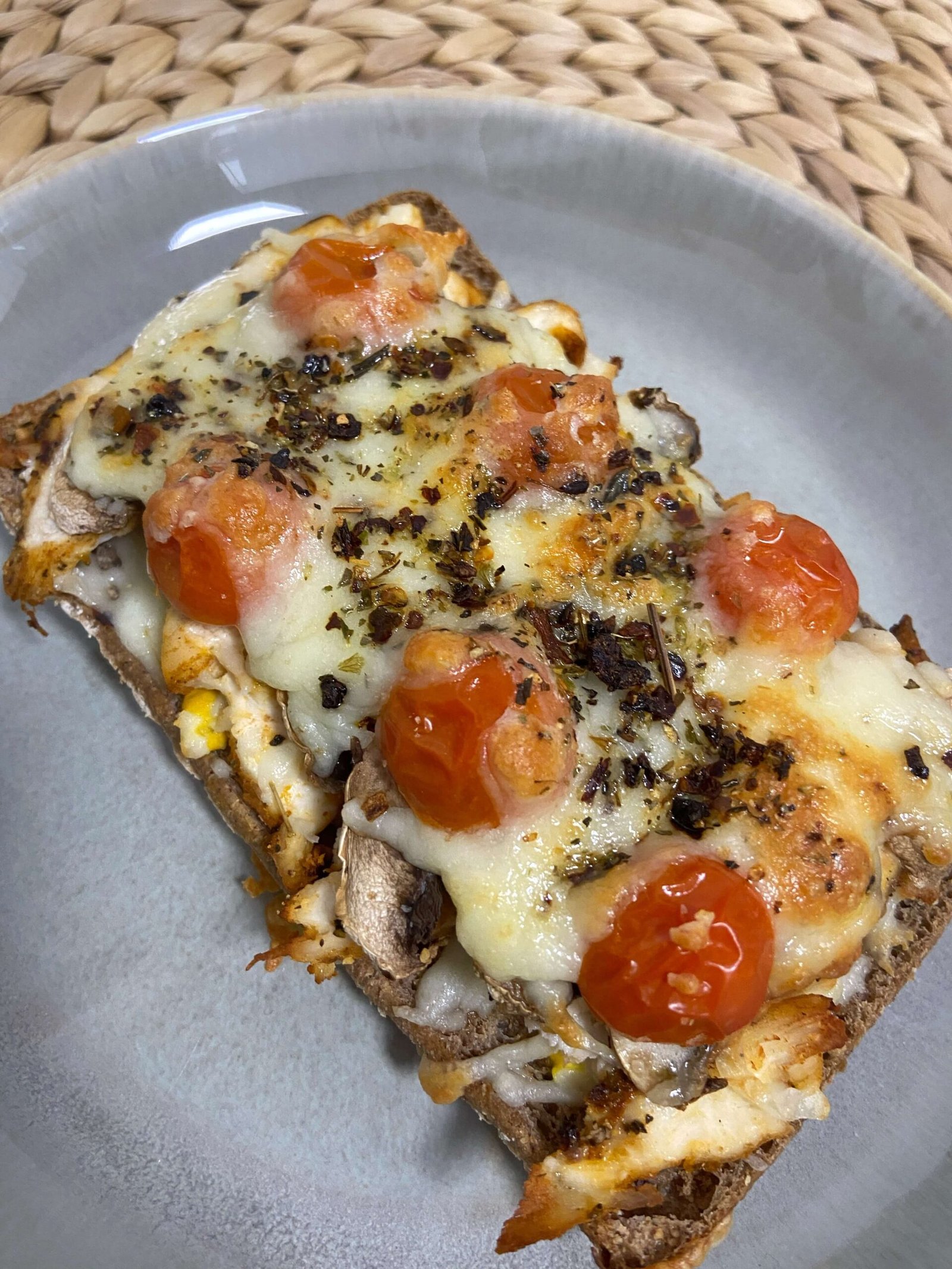 Receta de Tosta de pollo y champiñones en Airfryer Receta de Tosta de pollo y champiñones en Airfryer