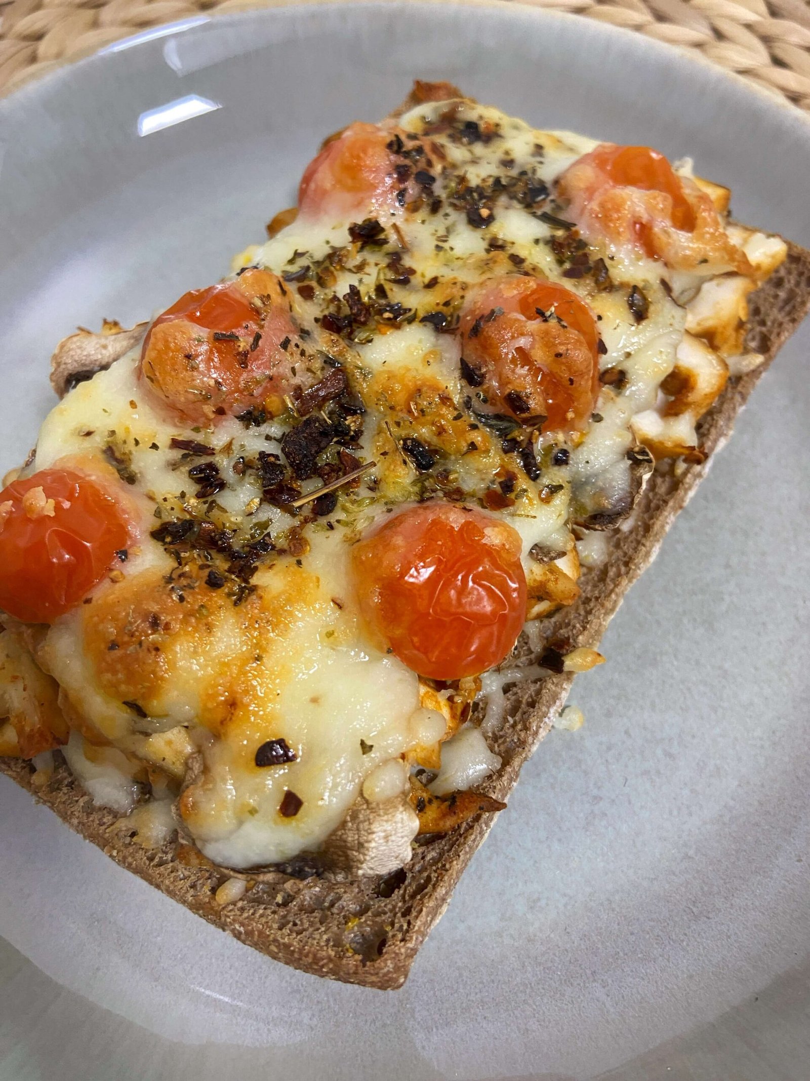 Receta de Tosta de pollo y champiñones en Airfryer Receta de Tosta de pollo y champiñones en Airfryer