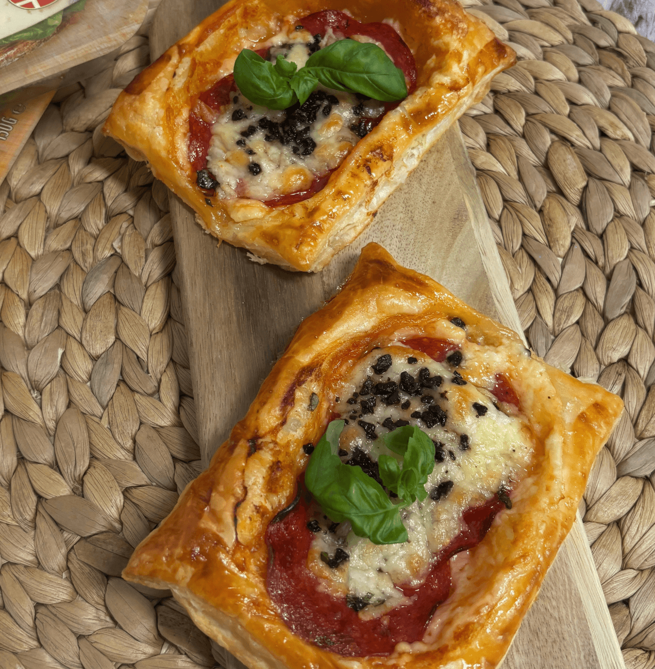 Receta de Mini pizzas de salami y queso en Airfryer